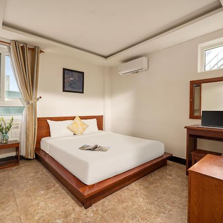 Titan Hotel Da Nang Exterior photo