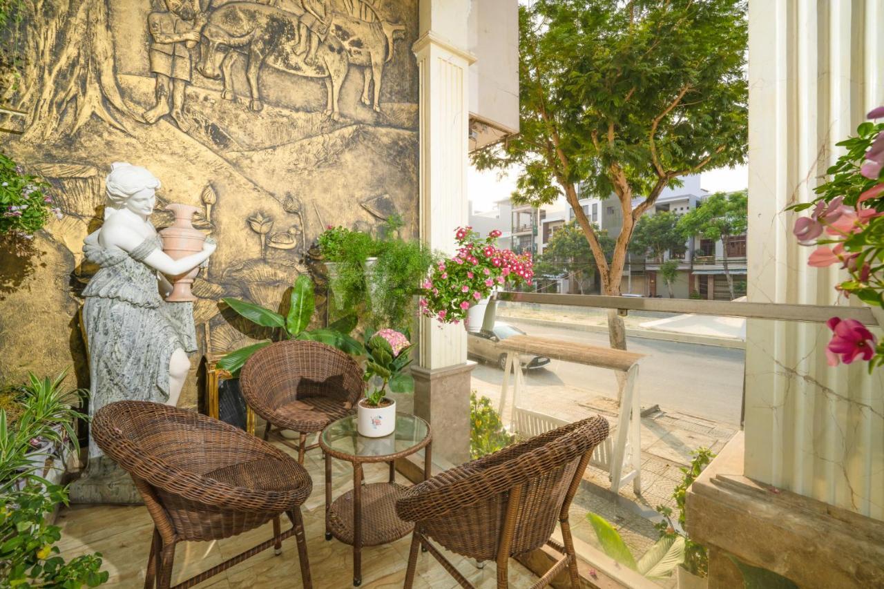 Titan Hotel Da Nang Exterior photo